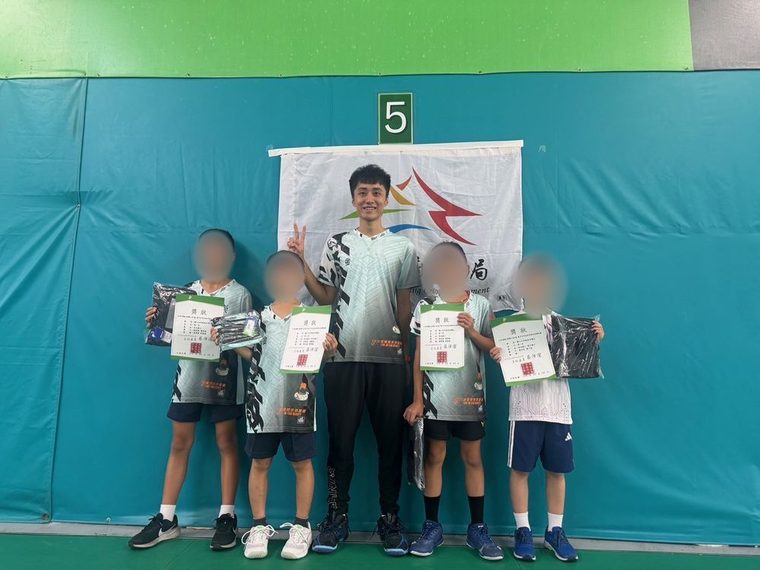 群岳盃 小五男雙　第一名 ・ 小四男雙　第二名 ・ 小三男雙　第一名